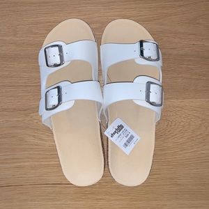 CR White Buckle Strap Sandals